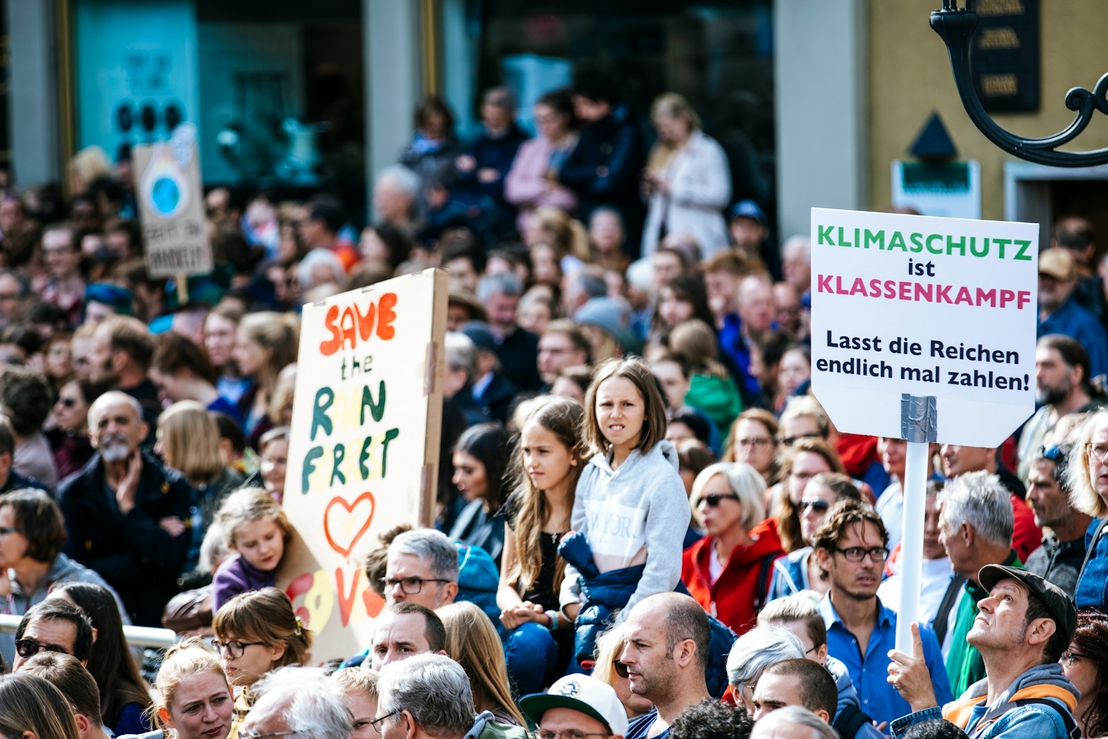 crowd of people during daytime